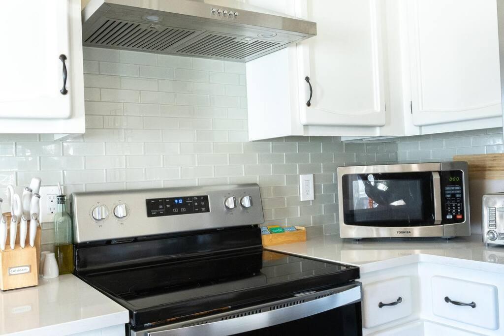 Waddle On Inn- Hot Tub, Pet Friendly, Fully Fenced, 5 Blocks To Beach! Ocean Park المظهر الخارجي الصورة