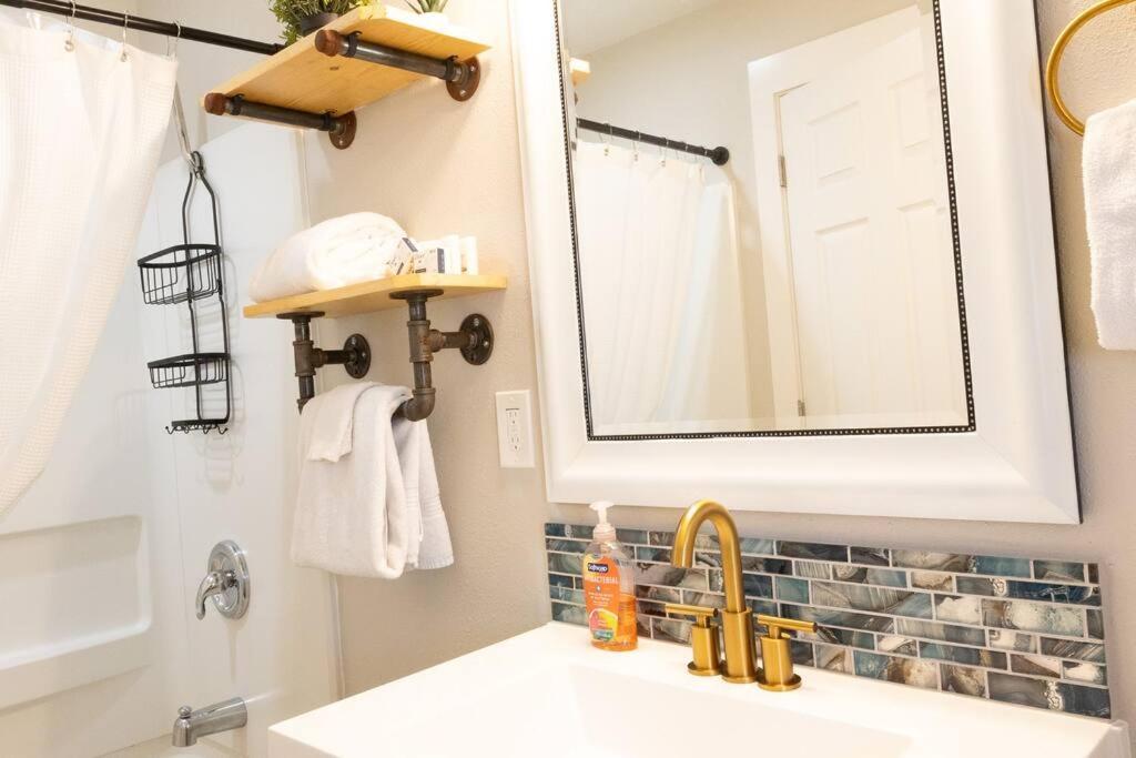 Waddle On Inn- Hot Tub, Pet Friendly, Fully Fenced, 5 Blocks To Beach! Ocean Park المظهر الخارجي الصورة
